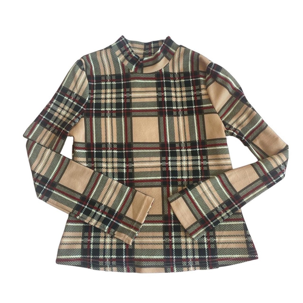 plaid long sleeve top 🤍 perfect for fall